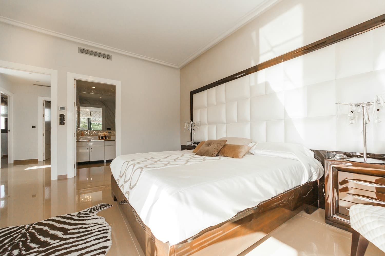 Family Residence — master bedroom