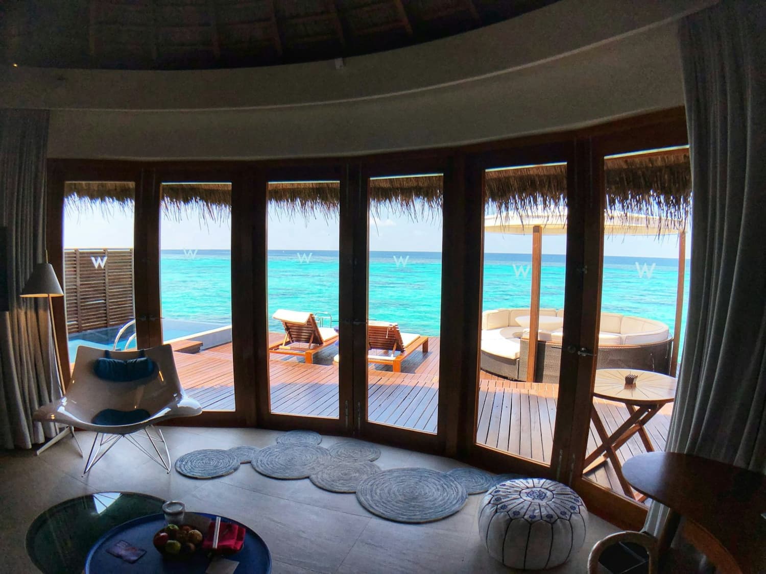 Overwater Bure — interior